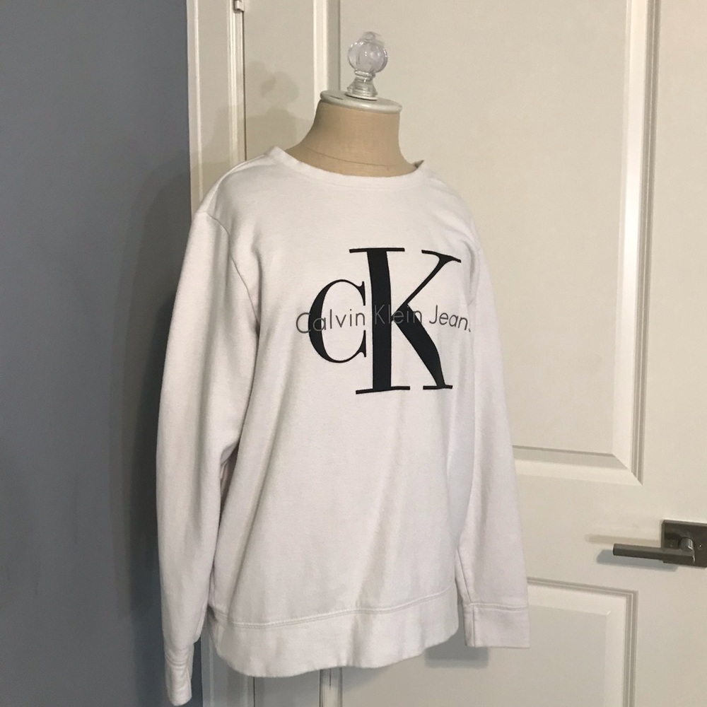 Calvin Klein sweatshirt !